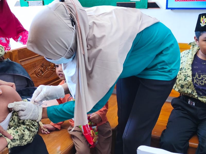 BULAN IMUNISASI ANAK SEKOLAH (BIAS)